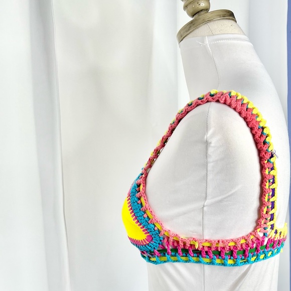 REVERSABLE CROCHET BIKINI TOP - Picture 6 of 8